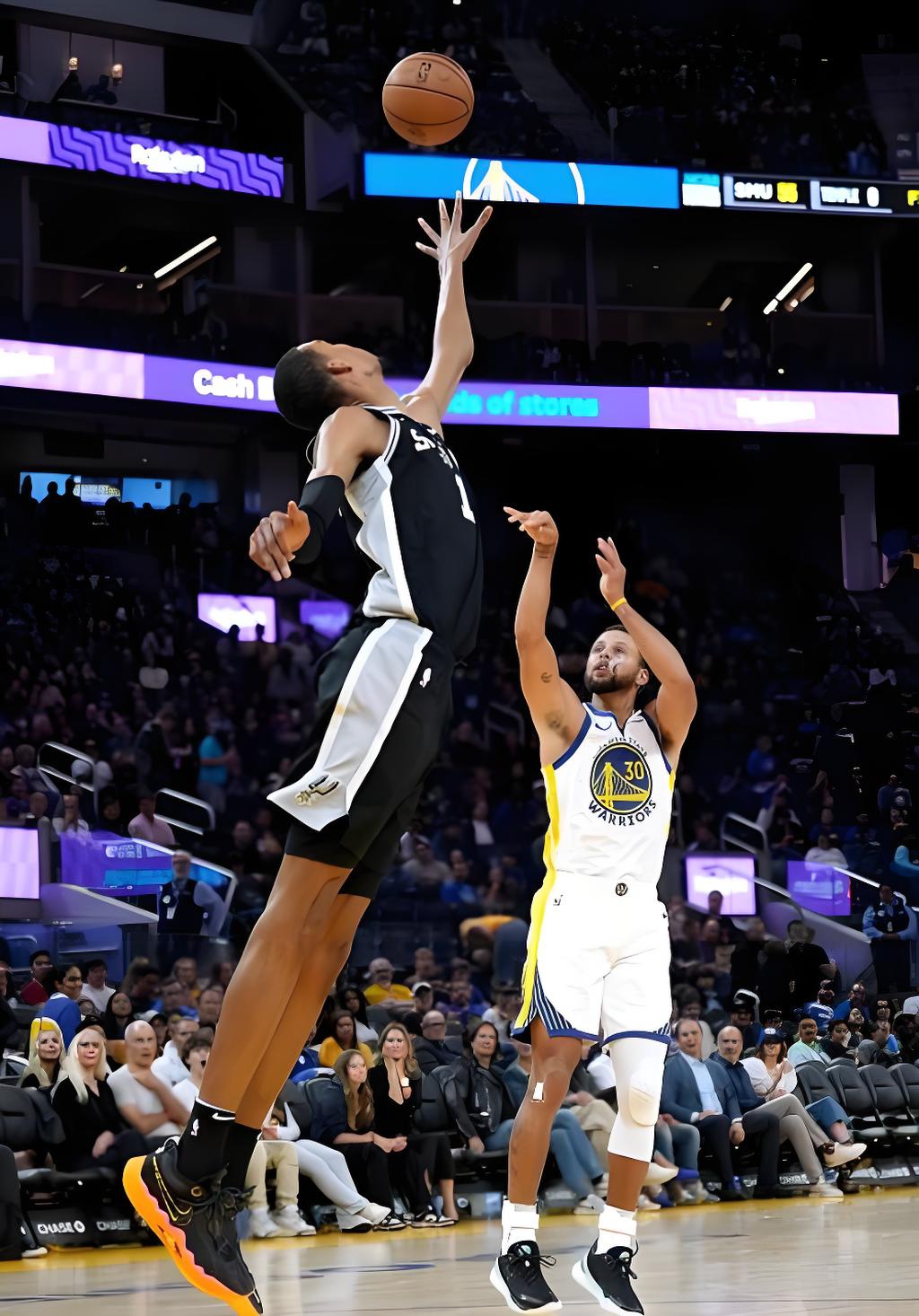 马刺完胜尼克斯，麦科勒姆关键制胜