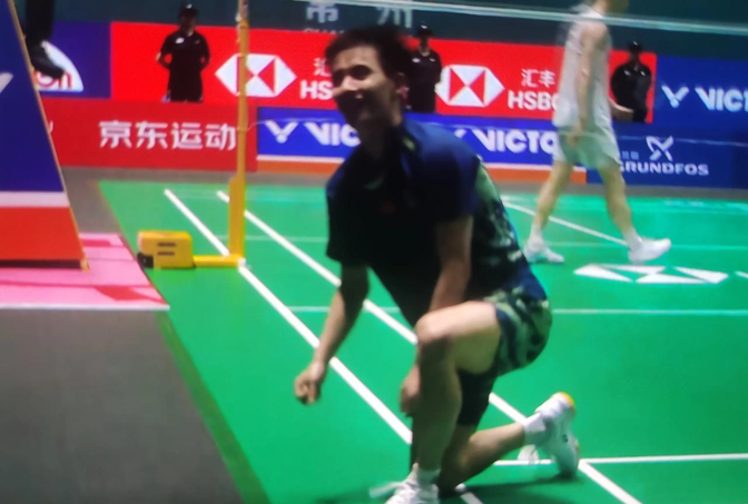 丹麦羽毛球队爆冷日本羽毛球队，林丹一己之力扛起全队的简单介绍