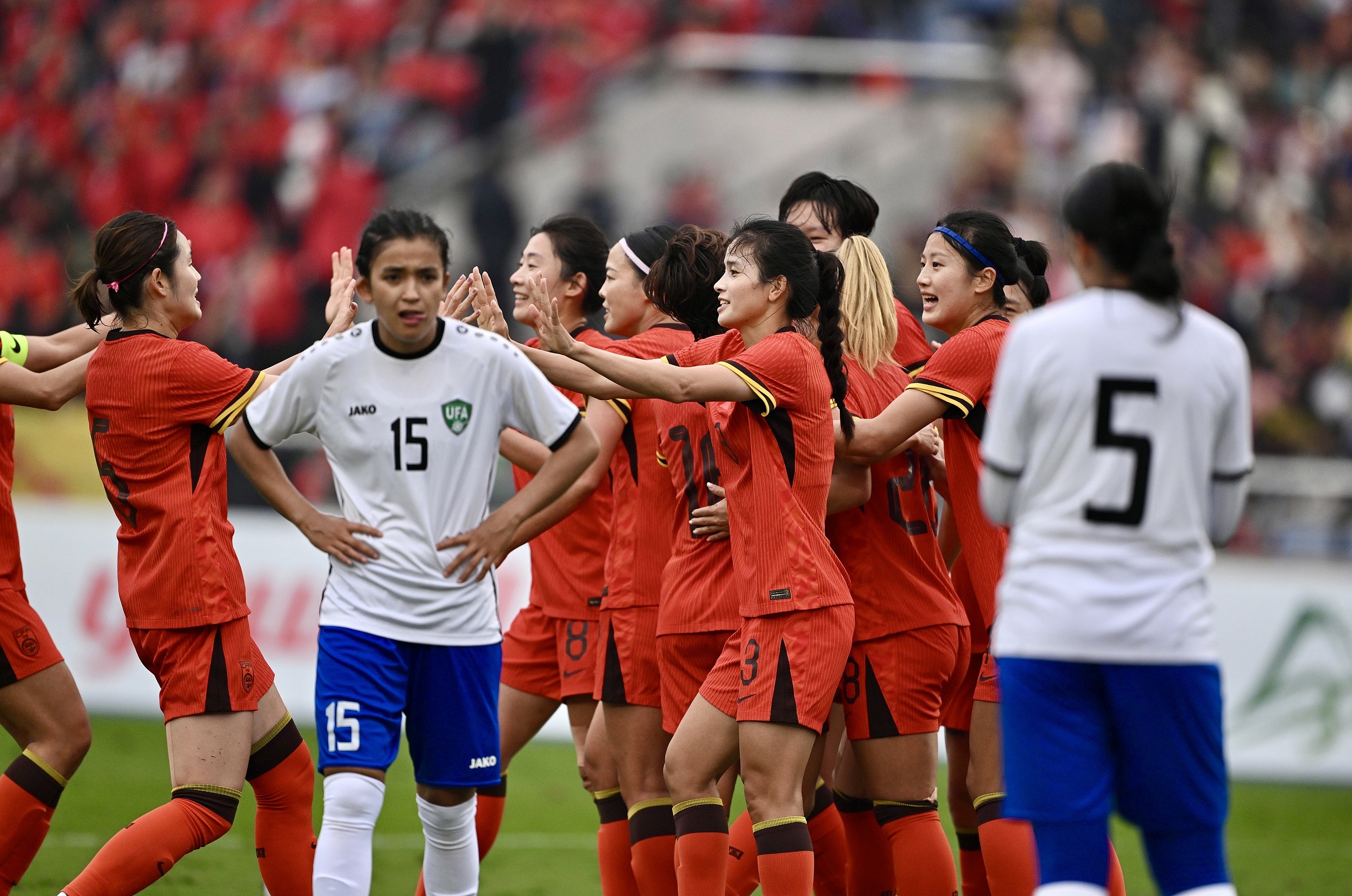 女足世界杯决赛在激烈比拼中诞生冠军