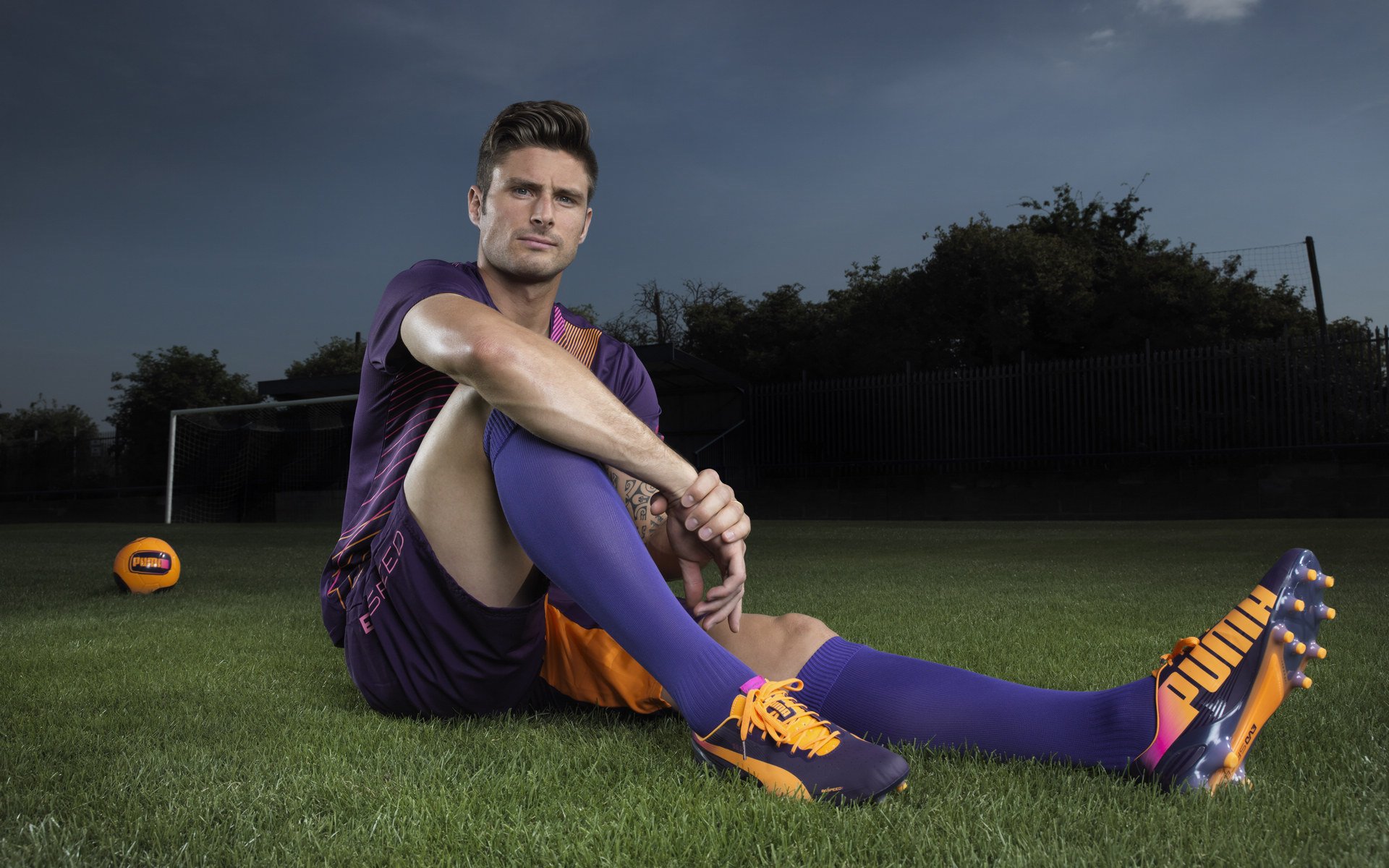 跨界之战，当凯尔特人血拼雷霆，爱德华兹在英超接管比赛—竞技精神的唯一性