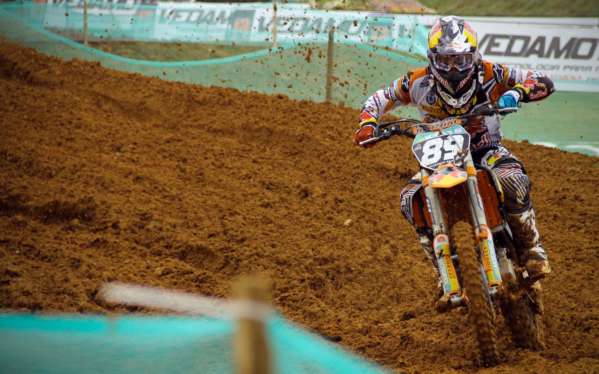 法比尼奥中场爆发定乾坤，比利时关键战2-1力克澳大利亚惊险突围