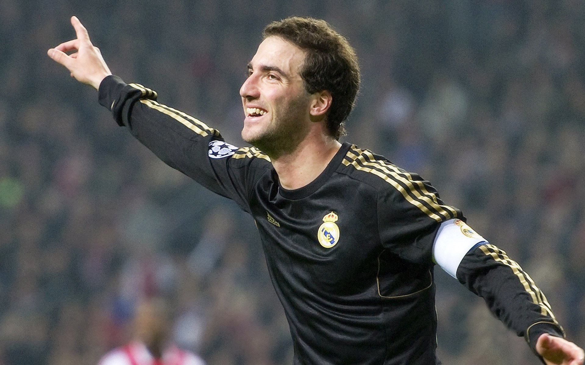 威廉姆斯力克红牛二队，汉密尔顿惊艳四座，一场颠覆预期的F1传奇之战